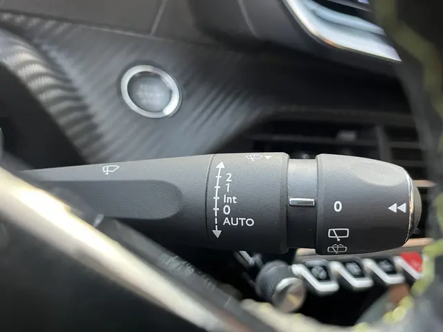 Peugeot e-2008 EV GT 54 kWh 2024 Elektrisch 22