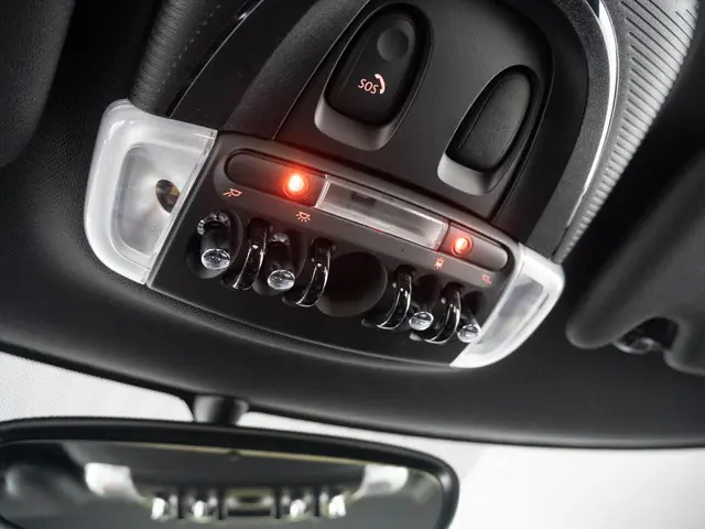 MINI 5-Deurs Cooper 2022 Benzine 26