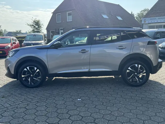 Peugeot 2008 1.2 PureTech Allure Pack 2022 Benzine 4