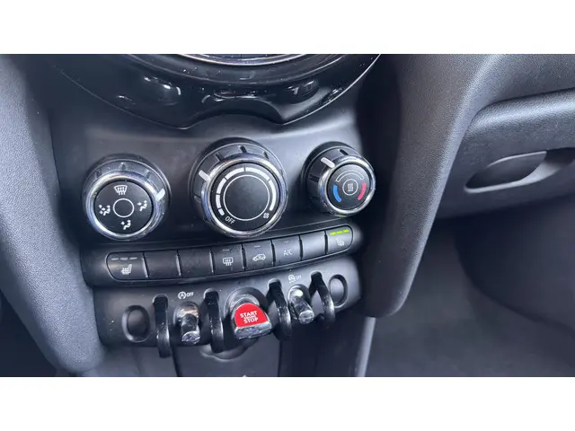 MINI Cooper Mini 1.5 Business 2018 Benzine 18