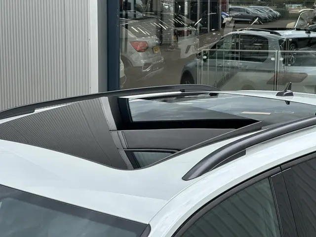 Volkswagen Tiguan 1.5 TSI R-Line 2023 Benzine 24