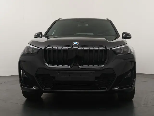 BMW X1 xDrive23i 2026 Benzine 6