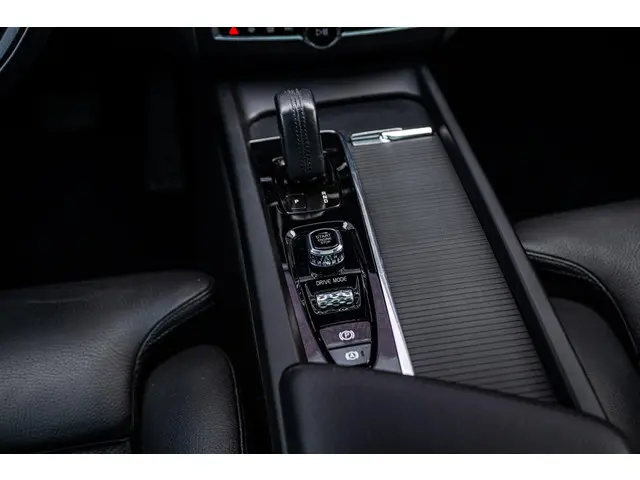 Volvo XC60 2.0 B5 Momentum Exclusive 2021 Benzine 15