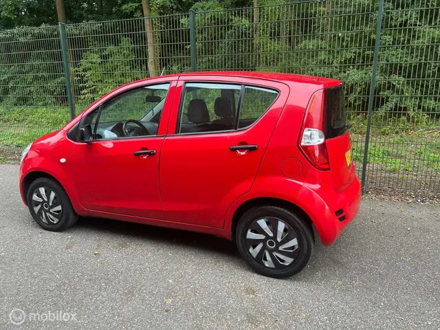 Suzuki Splash 1.0 VVT Base 2013 Benzine 11