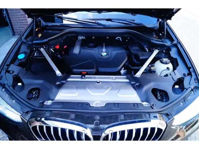 BMW X4 XDrive High Executive 3.0i upgrade 2018 Benzine 22