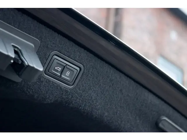 Audi A8 60 TFSI e Quattro S-Line | 2023 Hybride Benzine 39