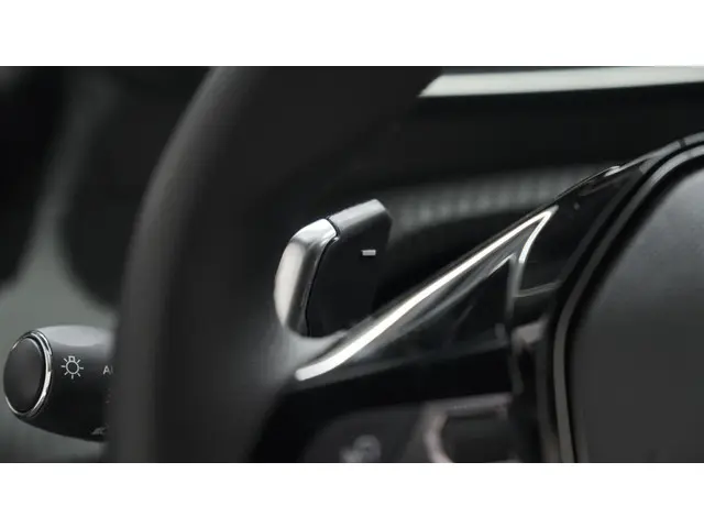 Peugeot 2008 PureTech 130 EAT8 GT 2024 Benzine 40