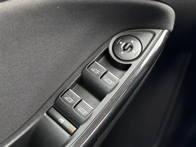 Ford Focus 1.0 Titanium Edition 2015 Benzine 21