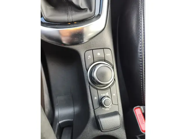 Mazda 2 SkyActiv-G 90 GT-Luxury 2018 Benzine 21