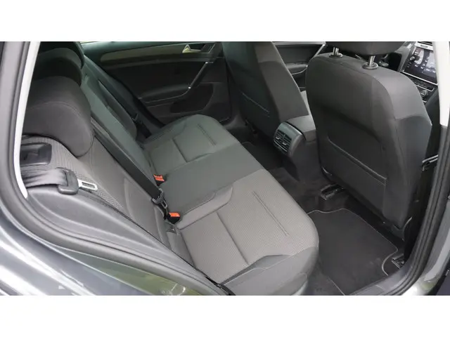 Volkswagen e-Golf E-DITION Warmtepomp 2020 Elektrisch 14