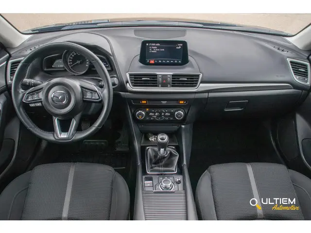 Mazda 3 2.0 SkyActiv-G 120 SkyLease 2018 Benzine 8