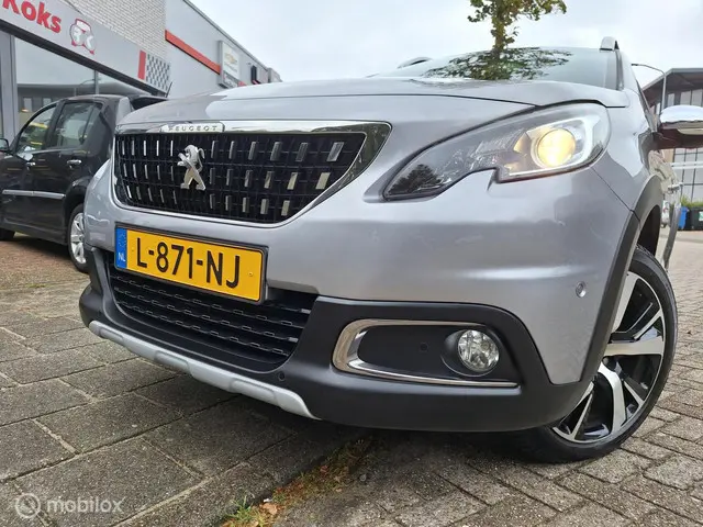 Peugeot 2008 1.2 PURETECH ALLURE CROSSWAY 2017 Benzine 4