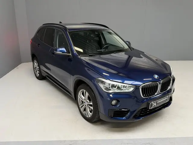 BMW X1 sDrive18i High Executive 2018 Benzine 26