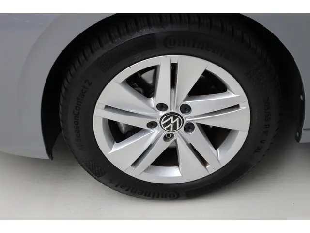 Volkswagen Golf 2