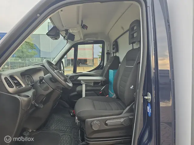 Iveco Daily 35S14 Koel/vries wagen automaat! 2023 Diesel 20