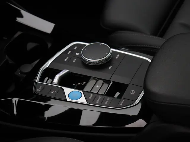 BMW iX3 High Executive 80 kWh 2024 Elektrisch 15