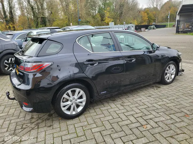 Lexus CT 200h Luxury Line 2017 Hybride Benzine 4