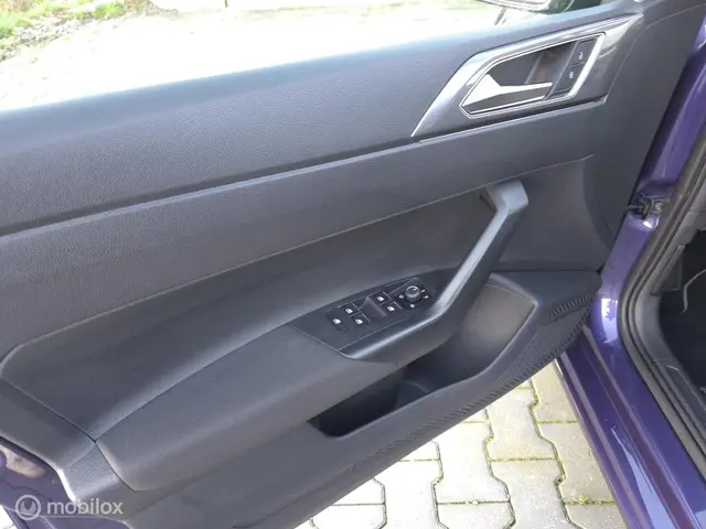 Volkswagen Polo 1.0 TSI Style 2022 Benzine 6
