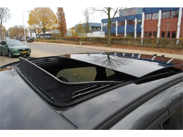 Ford Kuga 2.5 PHEV 243PK ST-Line X 2025 Hybride Benzine 15