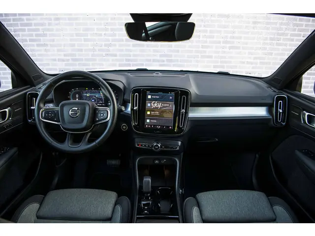 Volvo XC40 2.0 B4 Plus Dark 2024 Benzine 5