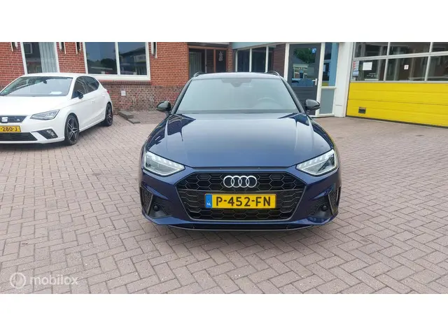 Audi A4 Avant 35 TFSI S edition 2022 Benzine 8