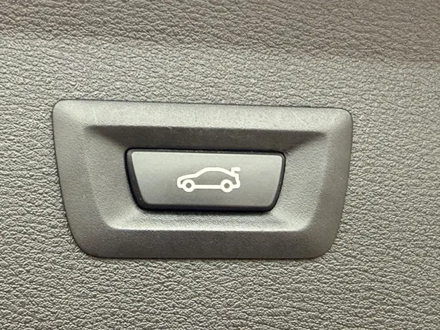 BMW X1 sDrive20i VDL Nedcar Edition 2020 Benzine 25