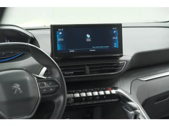 Peugeot 3008 PureTech 130 Allure 2021 Benzine 50