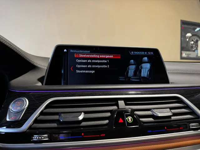 BMW 7 Serie 750i xDrive 2017 Benzine 47