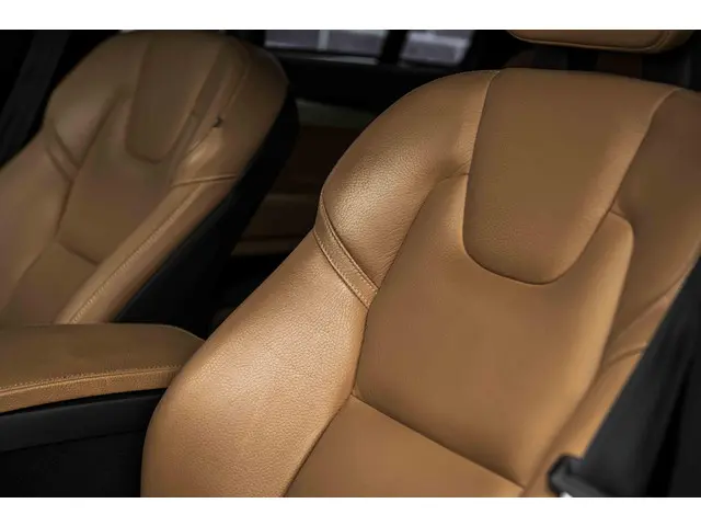 Volvo XC90 2.0 D4 90th Anniversary Edition 2018 Diesel 28