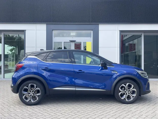 Renault Captur 1.0 TCe 90 techno 2023 Benzine 16