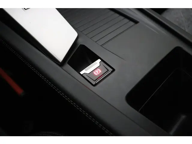 Peugeot 408 1.2 PureTech Allure 130 EAT8 2024 Benzine 23