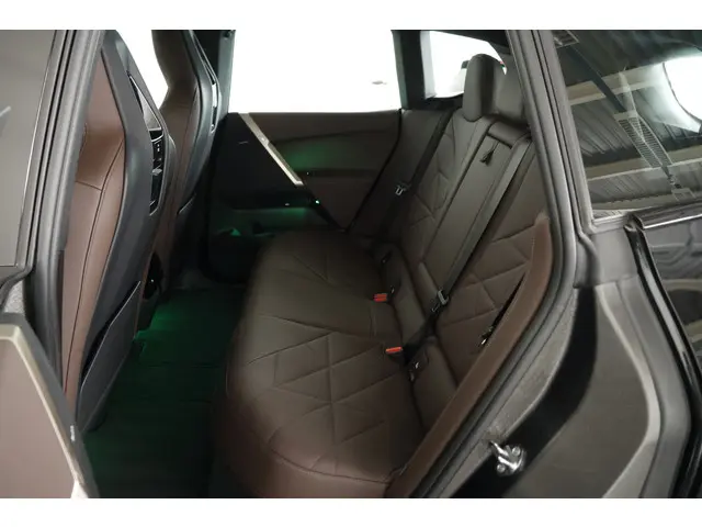 BMW iX xDrive50 Sport SKY 112 kWh 2023 Elektrisch 14