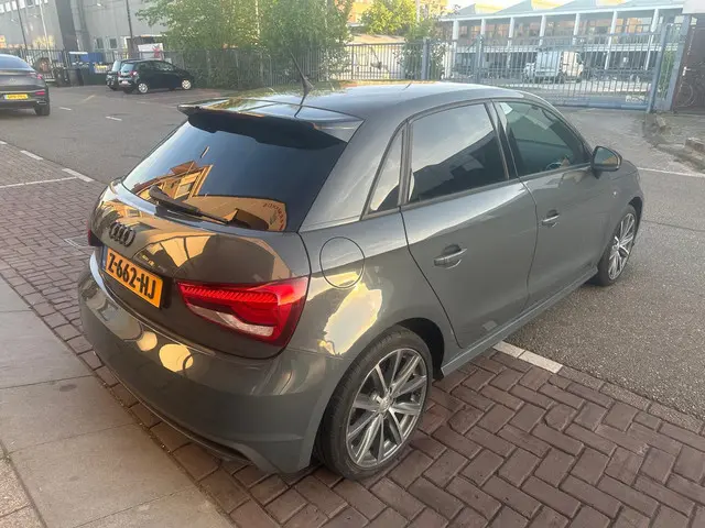 Audi A1 Sportback 1.4 TFSI Sport Pro Line S 2017 Benzine 5