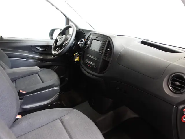 Mercedes-Benz Vito 114 CDI Lang Automaat 2020 Diesel 41