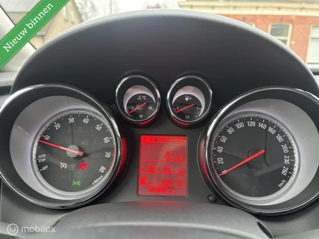 Opel Astra 1.4 Turbo Edition | AIRCO | CRUISE | 2012 Benzine 20