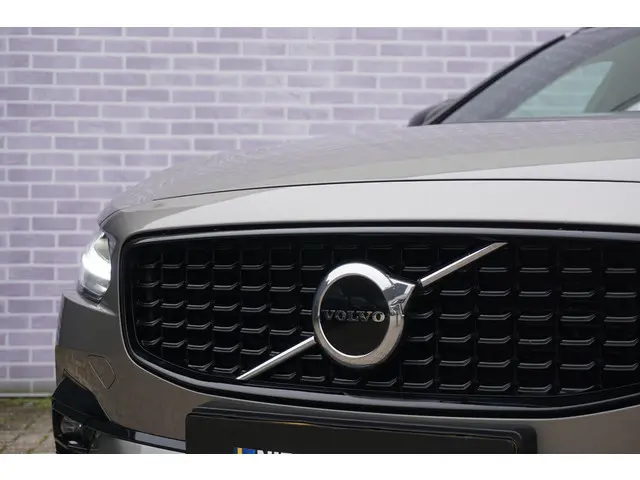 Volvo V90 2.0 B4 R-Design 2021 Benzine 12