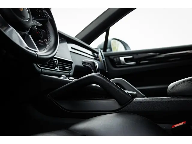 Porsche Cayenne Coupé 3.0 E-Hybrid 2020 Hybride Benzine 52