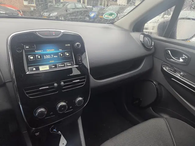 Renault Clio 1.5 dCi Expression 2014 Diesel 4