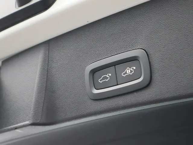 Volvo XC40 2.0 B4 Plus Dark 2024 Benzine 15