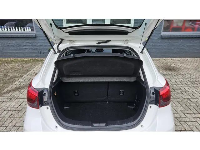 Mazda 2 1.5 Skyactiv-G Intro Edition 2016 Benzine 21