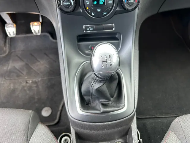 Ford Fiesta RS uitvoering 2017 Benzine 11