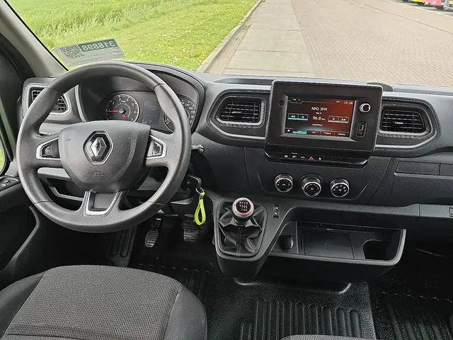 Renault Master 2.3 2023 Diesel 8