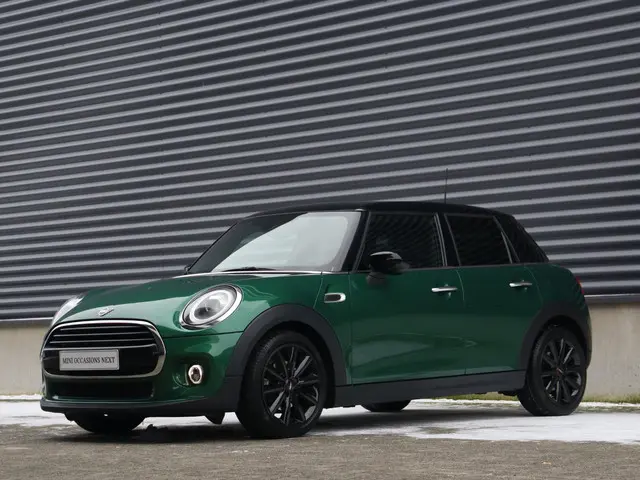 MINI 5-Deurs Cooper 2019 Benzine 28