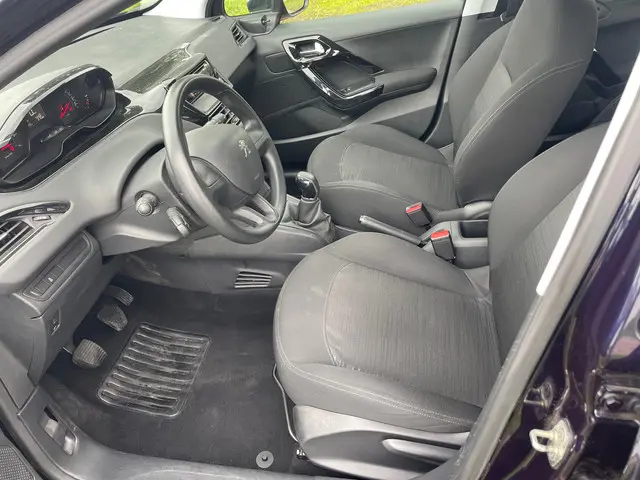 Peugeot 208 1.0 VTi Access 2014 Benzine 9