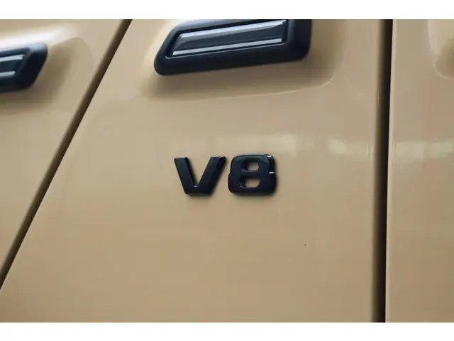 Mercedes-Benz G-Klasse 500 2023 Benzine 48