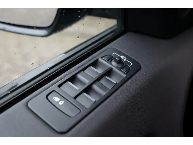 Land Rover Discovery Sport 2.0 Si4 4WD SE 2016 Benzine 13