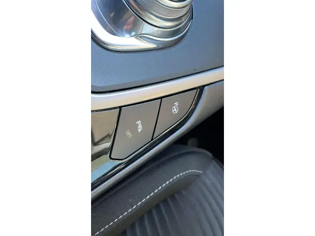 Ford S-Max 2.5 Hybride Connected 2022 Hybride Benzine 33