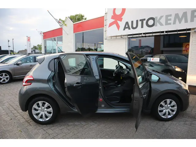 Peugeot 208 1.0 VTi Blue Lease 2013 Benzine 24