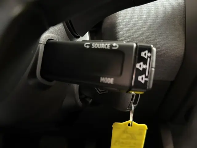 Renault Clio 1.0 TCe ECO-G 100 techno 2025 Benzine 28