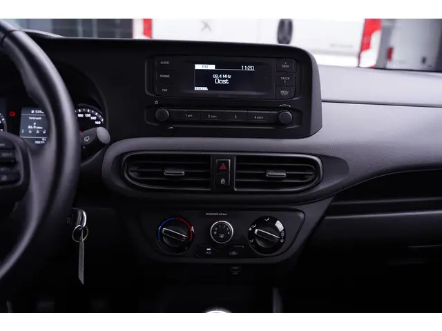 Hyundai i10 1.0 Select 2023 Benzine 36